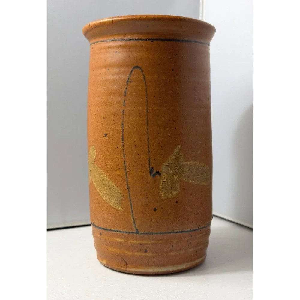 Barking Spider Pottery Vase Utensil Holder